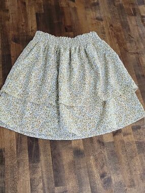 Hayden Girls Cream and Yellow Floral Tiered Skirt Size L